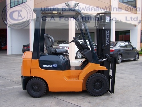 ขายรถ โฟล์คลิฟท์ TOYOTA รุ่น 7FD15