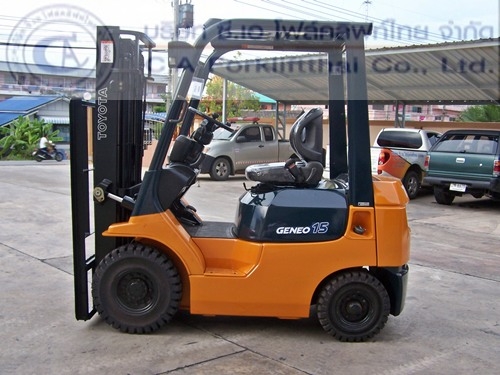 ขายรถ โฟล์คลิฟท์ TOYOTA รุ่น 7FD15