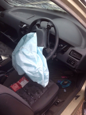 ซากรถโซลูน่าปี02เกียรออโต้เเยกขายอะไหลทั้งคันมีหลายรุ่นเก๋งเเละกระบะรับซื้อรถอุบัตเหตุทุกสภาพ ซากรถโซลูน่าปี02เกียรออโต้เเยกขายอะไหลทั้งคันมีหลายรุ่นเก๋งเเละกระบะรับซื้อรถอุบัตเหตุทุกสภาพ