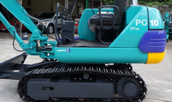 ขายKOMUTSU PC10-7 ตัวรถขนาดเทียบเท่า PC20