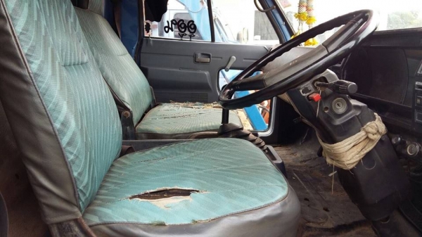 ขายรถ6ล้อ ISUZU NPR115แรง เครื่องดีแคชซีสวย เฟืองท้ายใหญ่F สภาพพร้อมใช้งาน เอกสารพร้อมโอน ราคา450,000 สนใจโทร 090-8588220คุณนะ 093-3258446คุณบิว หรือเข้าดูสินค้าอื่นๆได้ที่ www.truck.in.th/498 หรือเพจFacebook ณรงค์ ซื้อขายรถมือสอง (เว็บไซต์ส่วนตัว) หรือFa