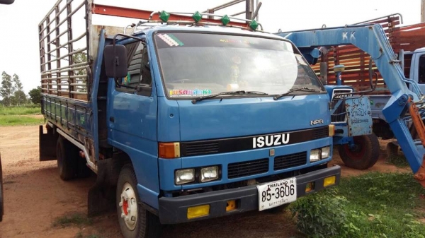 ขายรถ6ล้อ ISUZU NPR115แรง เครื่องดีแคชซีสวย เฟืองท้ายใหญ่F สภาพพร้อมใช้งาน เอกสารพร้อมโอน ราคา450,000 สนใจโทร 090-8588220คุณนะ 093-3258446คุณบิว หรือเข้าดูสินค้าอื่นๆได้ที่ www.truck.in.th/498 หรือเพจFacebook ณรงค์ ซื้อขายรถมือสอง (เว็บไซต์ส่วนตัว) หรือFa