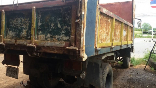 ขายรถ6ล้อดั้ม KM เครื่องดีแคชซีสวย สภาพพร้อมใช้งาน เอกสารพร้อมโอน สนใจโทร 090-8588220คุณนะ 093-3258446คุณบิว หรือเข้าดูสินค้าอื่นๆได้ที่ www.truck.in.th/498 หรือเพจFacebook ณรงค์ ซื้อขายรถมือสอง (เว็บไซต์ส่วนตัว) หรือFacebook ตลาดรถมือสอง คุณนะ