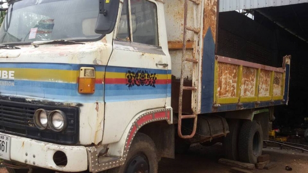 ขายรถ6ล้อดั้ม KM เครื่องดีแคชซีสวย สภาพพร้อมใช้งาน เอกสารพร้อมโอน สนใจโทร 090-8588220คุณนะ 093-3258446คุณบิว หรือเข้าดูสินค้าอื่นๆได้ที่ www.truck.in.th/498 หรือเพจFacebook ณรงค์ ซื้อขายรถมือสอง (เว็บไซต์ส่วนตัว) หรือFacebook ตลาดรถมือสอง คุณนะ