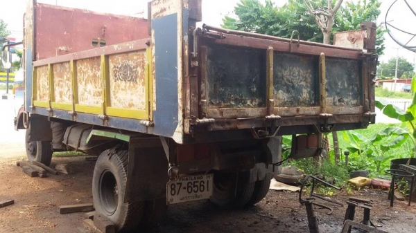 ขายรถ6ล้อดั้ม KM เครื่องดีแคชซีสวย สภาพพร้อมใช้งาน เอกสารพร้อมโอน สนใจโทร 090-8588220คุณนะ 093-3258446คุณบิว หรือเข้าดูสินค้าอื่นๆได้ที่ www.truck.in.th/498 หรือเพจFacebook ณรงค์ ซื้อขายรถมือสอง (เว็บไซต์ส่วนตัว) หรือFacebook ตลาดรถมือสอง คุณนะ