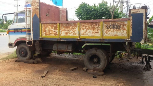 ขายรถ6ล้อดั้ม KM เครื่องดีแคชซีสวย สภาพพร้อมใช้งาน เอกสารพร้อมโอน สนใจโทร 090-8588220คุณนะ 093-3258446คุณบิว หรือเข้าดูสินค้าอื่นๆได้ที่ www.truck.in.th/498 หรือเพจFacebook ณรงค์ ซื้อขายรถมือสอง (เว็บไซต์ส่วนตัว) หรือFacebook ตลาดรถมือสอง คุณนะ