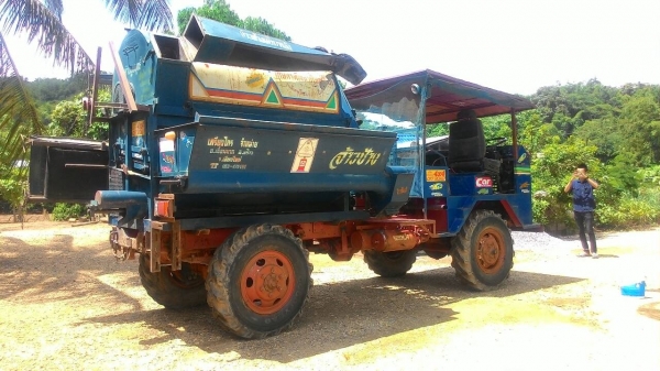 ขายรถโม้ข้าวนวดข้าว สภาพดีพร้อมใช้งาน