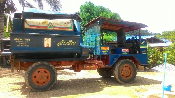 ขายรถโม้ข้าวนวดข้าว สภาพดีพร้อมใช้งาน