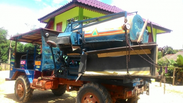 ขายรถโม้ข้าวนวดข้าว สภาพดีพร้อมใช้งาน