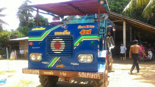 ขายรถโม้ข้าวนวดข้าว สภาพดีพร้อมใช้งาน