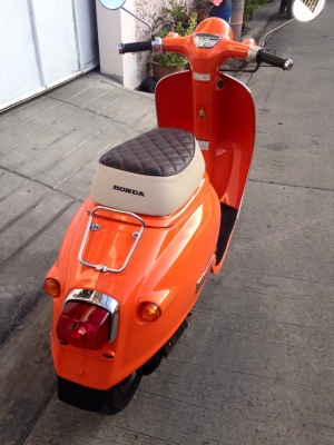 ขายรถป๊อป honda Giorno 50 cc limited (19000) ขายรถป๊อป honda Giorno 50 cc limited (19000)