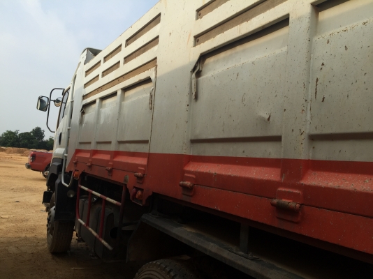 10ลัอด้ัม 360แรงปี56..ไมล์90000-110000. กิโล มีระบบลาก ยางเต็ม