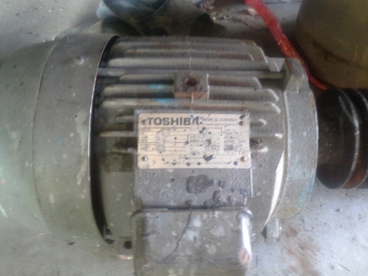 ขาย มอเตอร์ไฟฟ้า  5  แรง  3  เฟส