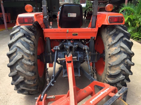 ขายรถไถ Kubota M5000 SU(4WD) พร้อมใบมีดและผานพรวน รถไร่ สีเดิม พร้อมใช้งาน