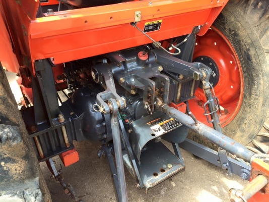 ขายรถไถ Kubota M5000 SU(4WD) พร้อมใบมีดและผานพรวน รถไร่ สีเดิม พร้อมใช้งาน