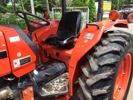 ขายรถไถ Kubota M5000 SU(4WD) พร้อมใบมีดและผานพรวน รถไร่ สีเดิม พร้อมใช้งาน ขายรถไถ Kubota M5000 SU(4WD) พร้อมใบมีดและผานพรวน รถไร่ สีเดิม พร้อมใช้งาน