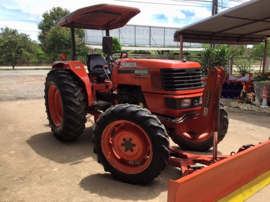 ขายรถไถ Kubota M5000 SU(4WD) พร้อมใบมีดและผานพรวน รถไร่ สีเดิม พร้อมใช้งาน