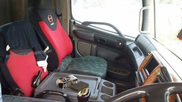 รถบรรทุก 10 ล้อหัวลาก HINO ขนาด 260 แรงม้า รถจดทะเบียนปี 2550 รถบรรทุก 10 ล้อหัวลาก HINO ขนาด 260 แรงม้า รถจดทะเบียนปี 2550