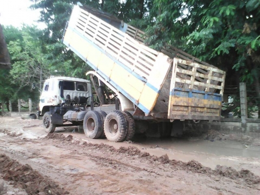 **ดาวน์ 250,000 บ.ต่อรอง/// 10ล้อ2เพลาดั้ม HINO F-18 185HP **ขายดาวน์ เปลี่ยนสัญญาส่งต่อ HINO F-18 10ล้อ2เพลาดั้มเกษตร พร้อมใช้งาน HINO FM187LA HO7C-185HP เครื่องเดิม เกียร์เดิม เครื่องดี แน่นดี ครับ เกียร์ดี ไม่หลุดครับ ช่วงล่างเดิม แน่นดีครับ คัสซีดี ไม