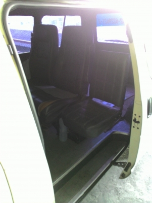 รถตู้เล็ก Toyota Liteace สีขาว