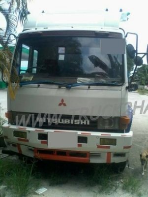 รถ 10 ล้อ บรรทุกน้ำมัน ยี่ห้อ MITSUBISHI   รุ่น 517 เพลาเดียว