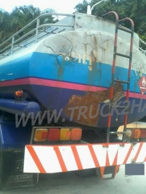 รถ 10 ล้อ บรรทุกน้ำมัน ยี่ห้อ MITSUBISHI   รุ่น 517 เพลาเดียว