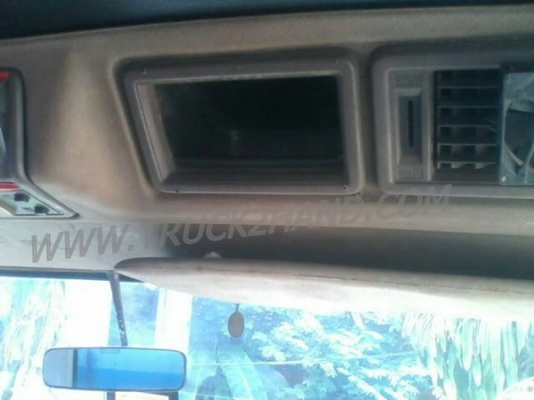 รถ 10 ล้อ บรรทุกน้ำมัน ยี่ห้อ MITSUBISHI   รุ่น 517 เพลาเดียว