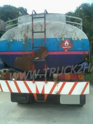 รถ 10 ล้อ บรรทุกน้ำมัน ยี่ห้อ MITSUBISHI   รุ่น 517 เพลาเดียว