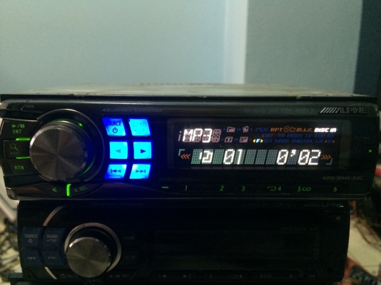 Alpine CDE-9881Ji MP3 MP3-RW CD CD-RW รองรับอุปกรณ์Ipod ปรีเอ้า1ชุด สภาพสวย มือ2 ญี่ปุ่น