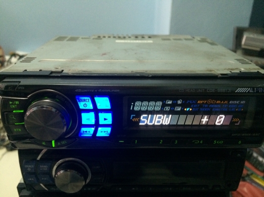 Alpine CDE-9881Ji MP3 MP3-RW CD CD-RW รองรับอุปกรณ์Ipod ปรีเอ้า1ชุด สภาพสวย มือ2 ญี่ปุ่น