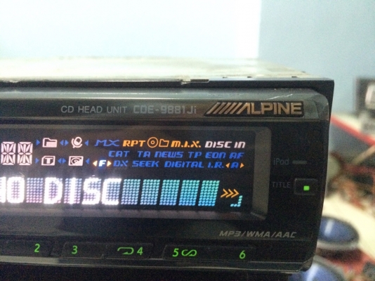 Alpine CDE-9881Ji MP3 MP3-RW CD CD-RW รองรับอุปกรณ์Ipod ปรีเอ้า1ชุด สภาพสวย มือ2 ญี่ปุ่น