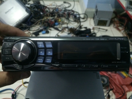 Alpine CDE-9881Ji MP3 MP3-RW CD CD-RW รองรับอุปกรณ์Ipod ปรีเอ้า1ชุด สภาพสวย มือ2 ญี่ปุ่น