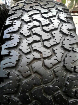 ขายยาง BF 285/75/16 ปี11ดอกสวยๆ ขายยาง BF 285/75/16 ปี11ดอกสวยๆ