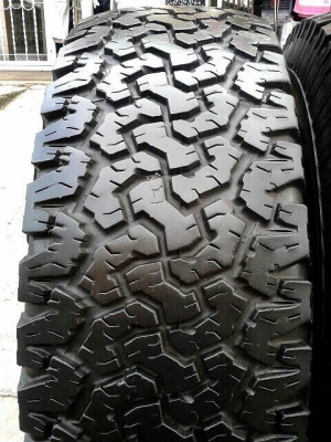 ขายยาง BF 285/75/16 ปี11ดอกสวยๆ ขายยาง BF 285/75/16 ปี11ดอกสวยๆ