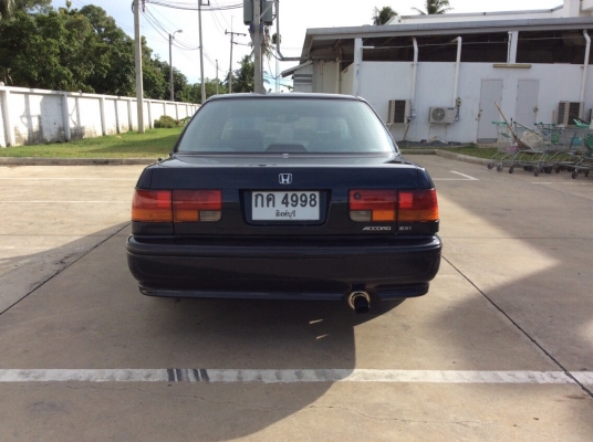 ขายแอคคอร์ดตาเพชร ไฟท้ายสั้น ปี93 เครื่องหัวฉีด 2.0 ออโต้ ติดแก๊ส LPG เพาเวอร์ ไฟฟ้าทั้งคัน ภายในเดิมเบาะเดิมไม่ขาด แอร์เย็น วิทยุCD ตัวถังเดิมสีเงามีริ้วรอย แม็ก15" รถขับดีเลยครับ พร้อมใช้งานได้เลยครับ