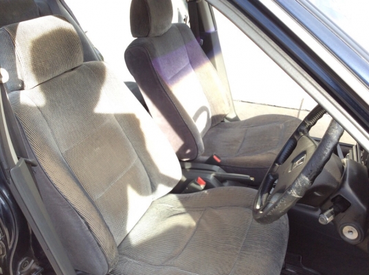 ขายแอคคอร์ดตาเพชร ไฟท้ายสั้น ปี93 เครื่องหัวฉีด 2.0 ออโต้ ติดแก๊ส LPG เพาเวอร์ ไฟฟ้าทั้งคัน ภายในเดิมเบาะเดิมไม่ขาด แอร์เย็น วิทยุCD ตัวถังเดิมสีเงามีริ้วรอย แม็ก15" รถขับดีเลยครับ พร้อมใช้งานได้เลยครับ