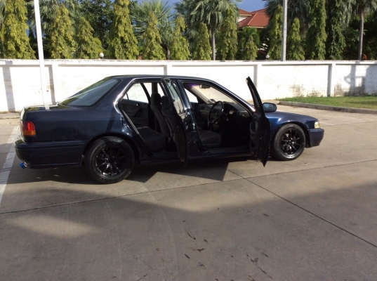 ขายแอคคอร์ดตาเพชร ไฟท้ายสั้น ปี93 เครื่องหัวฉีด 2.0 ออโต้ ติดแก๊ส LPG เพาเวอร์ ไฟฟ้าทั้งคัน ภายในเดิมเบาะเดิมไม่ขาด แอร์เย็น วิทยุCD ตัวถังเดิมสีเงามีริ้วรอย แม็ก15" รถขับดีเลยครับ พร้อมใช้งานได้เลยครับ