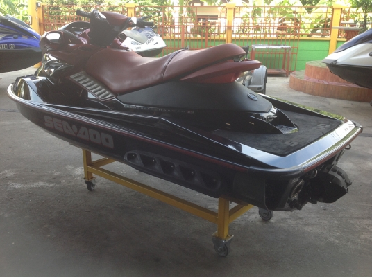 SEADOO RXP215 SUPERCHARGED IC INTERCOOLEDROTAX วิ่ง 160 ชั่วโมง ปี 06 อเมริกาเปลี่ยนซุปเป็น255 มีเร็คคูเรท โบออฟวาล์ว มีเก สภาพใส่ของมาจากอเมริกา เรือพร้อมใช้งาน นำเข้าจากUSA.