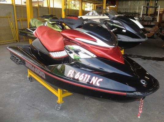 SEADOO RXP215 SUPERCHARGED IC INTERCOOLEDROTAX วิ่ง 160 ชั่วโมง ปี 06 อเมริกาเปลี่ยนซุปเป็น255 มีเร็คคูเรท โบออฟวาล์ว มีเก สภาพใส่ของมาจากอเมริกา เรือพร้อมใช้งาน นำเข้าจากUSA.