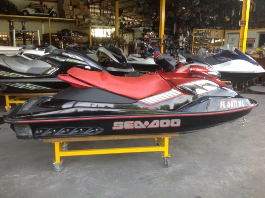 SEADOO RXP215 SUPERCHARGED IC INTERCOOLEDROTAX วิ่ง 160 ชั่วโมง ปี 06 อเมริกาเปลี่ยนซุปเป็น255 มีเร็คคูเรท โบออฟวาล์ว มีเก สภาพใส่ของมาจากอเมริกา เรือพร้อมใช้งาน นำเข้าจากUSA.