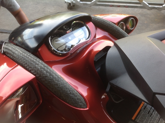 SEADOO RXP215 SUPERCHARGED IC INTERCOOLEDROTAX วิ่ง 160 ชั่วโมง ปี 06 อเมริกาเปลี่ยนซุปเป็น255 มีเร็คคูเรท โบออฟวาล์ว มีเก สภาพใส่ของมาจากอเมริกา เรือพร้อมใช้งาน นำเข้าจากUSA.