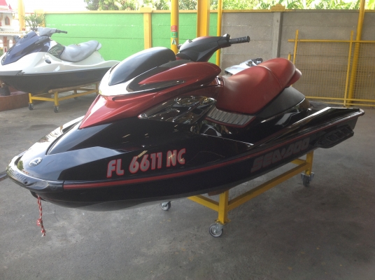 SEADOO RXP215 SUPERCHARGED IC INTERCOOLEDROTAX วิ่ง 160 ชั่วโมง ปี 06 อเมริกาเปลี่ยนซุปเป็น255 มีเร็คคูเรท โบออฟวาล์ว มีเก สภาพใส่ของมาจากอเมริกา เรือพร้อมใช้งาน นำเข้าจากUSA.