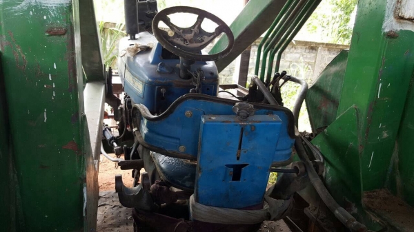 ขายรถไถฟอร์ด 5500 ติดคีบสามารถ เอกสารสัญญาซื้อขาย สภาพพร้อมใช้ แต่งคานหน้าใหญ่แข็งแรงทนทาน ราคาคุยกันได้ครับ