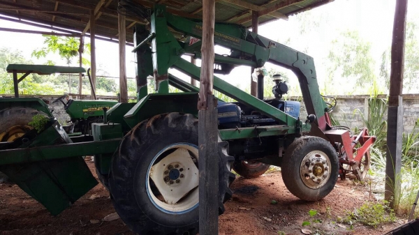 ขายรถไถฟอร์ด 5500 ติดคีบสามารถ เอกสารสัญญาซื้อขาย สภาพพร้อมใช้ แต่งคานหน้าใหญ่แข็งแรงทนทาน ราคาคุยกันได้ครับ