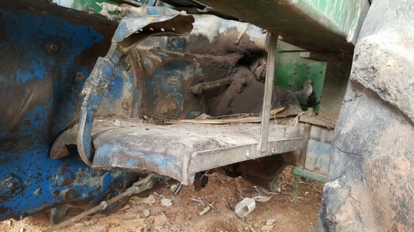 ขายรถไถฟอร์ด 5500 ติดคีบสามารถ เอกสารสัญญาซื้อขาย สภาพพร้อมใช้ แต่งคานหน้าใหญ่แข็งแรงทนทาน ราคาคุยกันได้ครับ