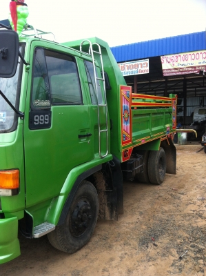 รถ 6 ล้อดั้ม รถ 6 ล้อดั้ม