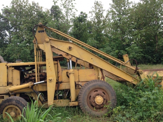 ขายรถตัก สภาพสวยพร้อมใช้ ติดต่อคุณ อ๊อฟ พิจิตร 086-737-9991