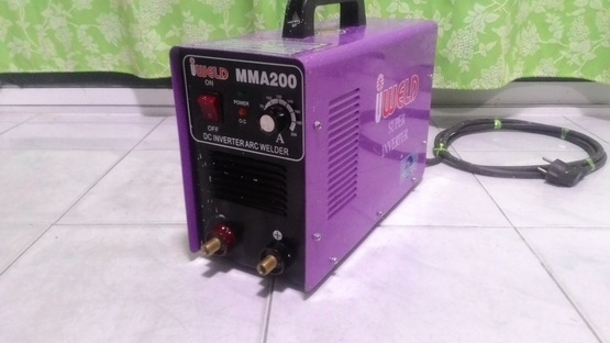 ตู้เชื่อมอินเวอร์เตอร์ IWELD MMA 200 สภาพดีพร้อมใช้งาน มีสายเชื่อมยาวๆแถมไปให้ด้วยครับ
