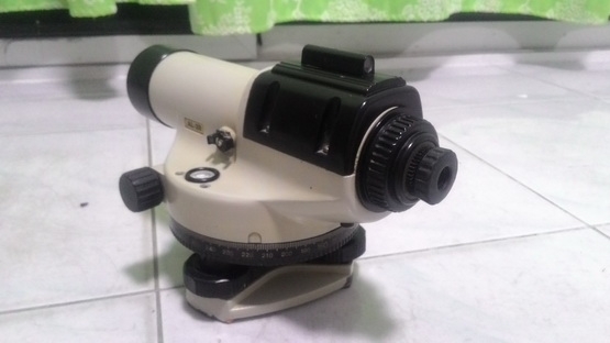 กล้องวัดระดับอัตโนมัติ กำลังขยาย 28 เท่า สภาพพร้อมใช้งานครับ