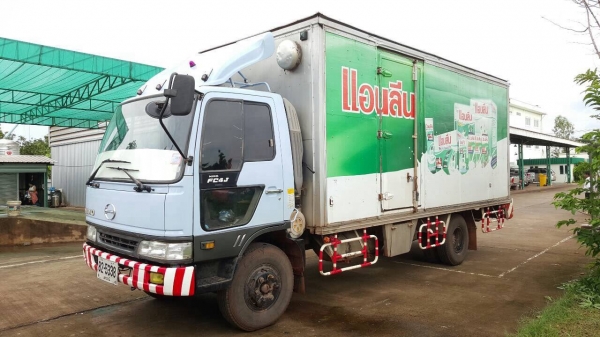 ขาย 6 ล้อตู้แห้ง 3 บาน ยาว 5.50 เมตร HINO FC4J ปี 44 คัสซีสวยตลอดเส้น เครื่องดี เบรคทิฟฟี่ ยางเต็ม ทะเบียนเต็มพร้อมโอน ขาย 6 ล้อตู้แห้ง 3 บาน ยาว 5.50 เมตร HINO FC4J ปี 44 คัสซีสวยตลอดเส้น เครื่องดี เบรคทิฟฟี่ ยางเต็ม ทะเบียนเต็มพร้อมโอน